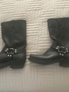 Frye Women’s Harness Boots Square toe